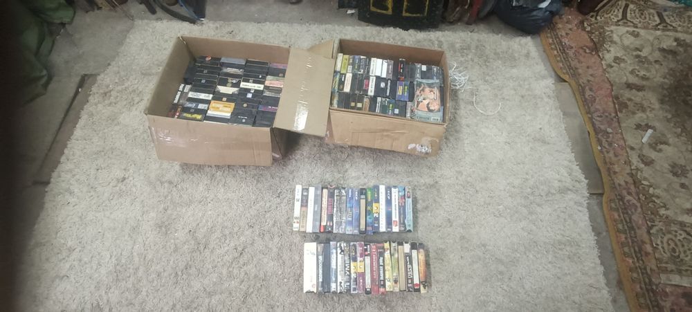 Отдам много видео касет