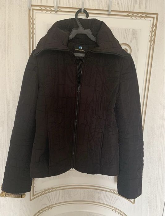 Куртки разные 42. -44 размеры