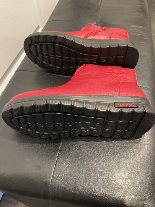 Зимни боти чисто нови номер 37