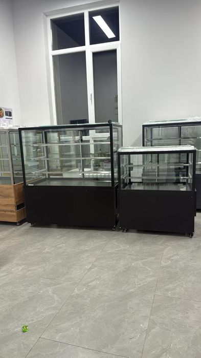 Витринный холодильник