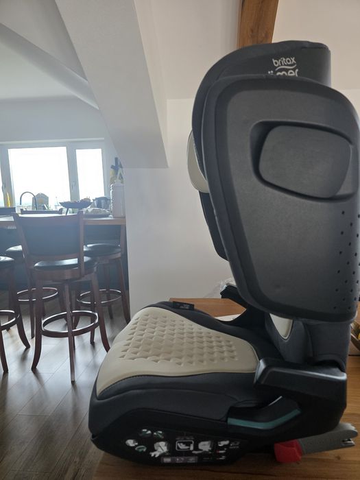Scaun auto copil cu ISOFIX – stare nou