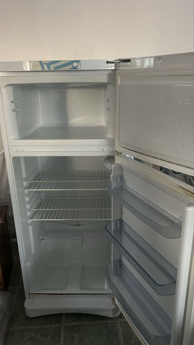 Продается холодильник.