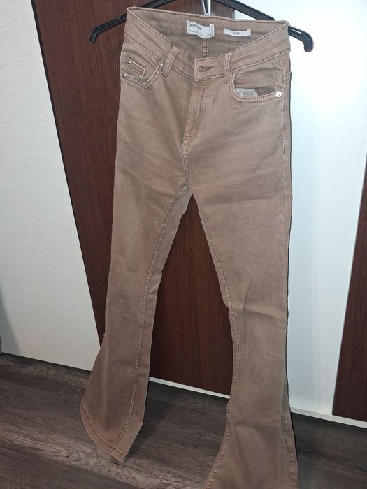 Pantalon evazat bershka