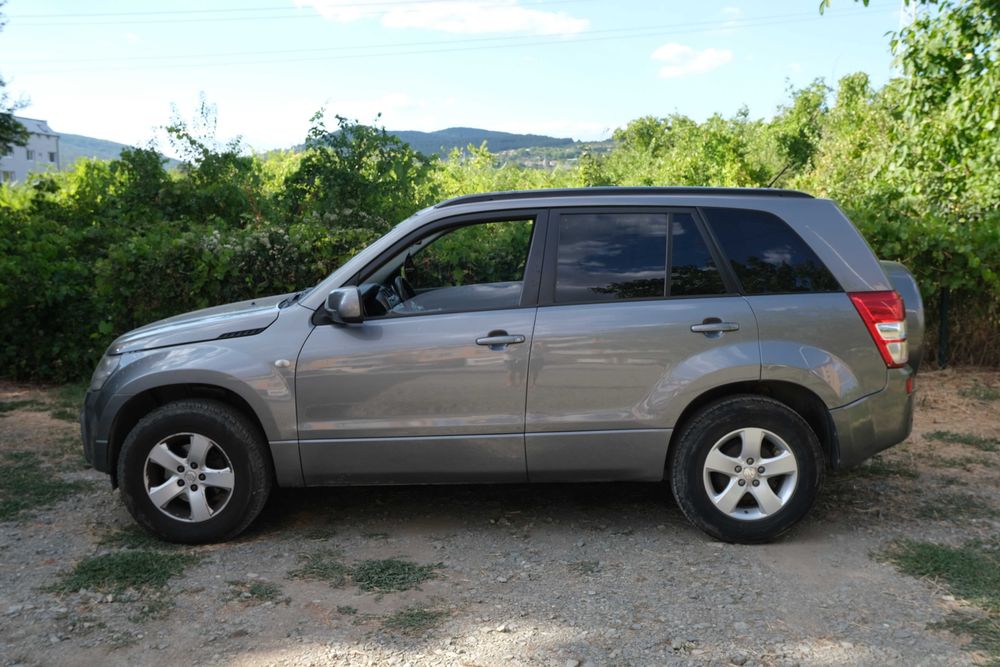 Suzuki Grand Vitara ГАЗ 2.0 бензин • Автоматик • 2006 г.