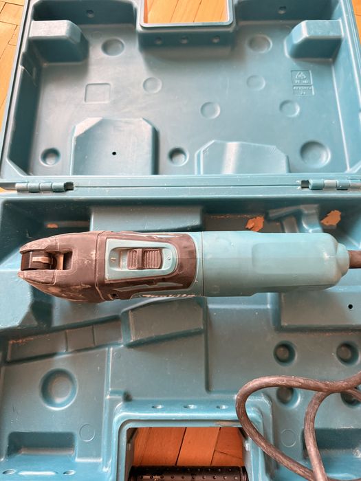 Multi tool  MAKITA TM3010C