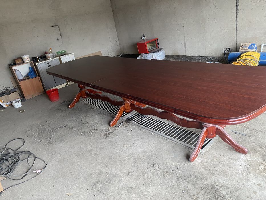 Гостевой стол на 5метра