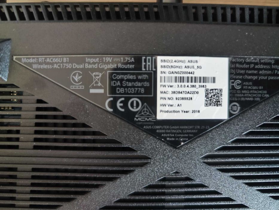 Router Asus RT-AC66U B1