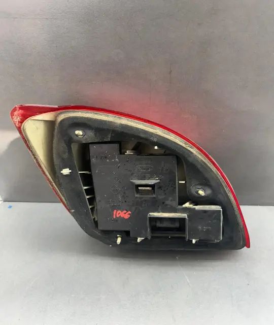 Lampa / Tripla stop dreapta pe aripa Ford Fiesta 1996 1.25 MT (74 hp)