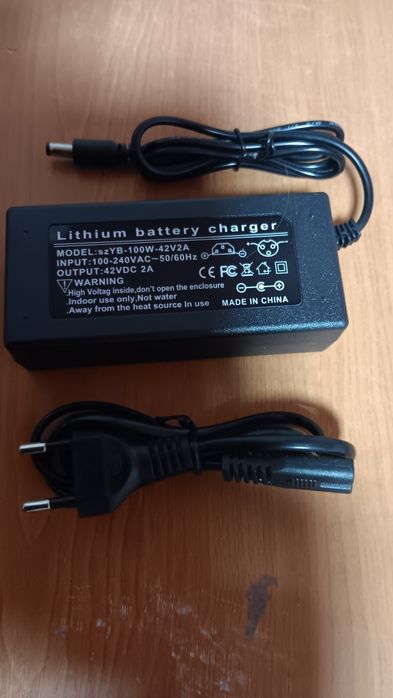 Vând încărcătoare și căști biciclete electrice și trotinete electrice