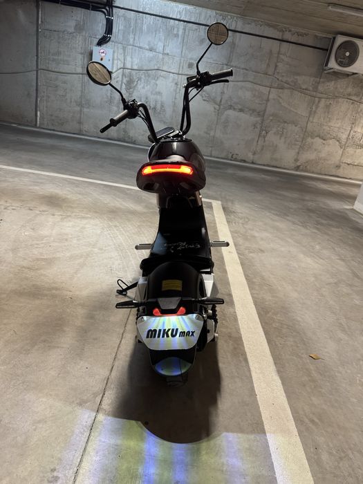 Електрически мотопед Miku Max
