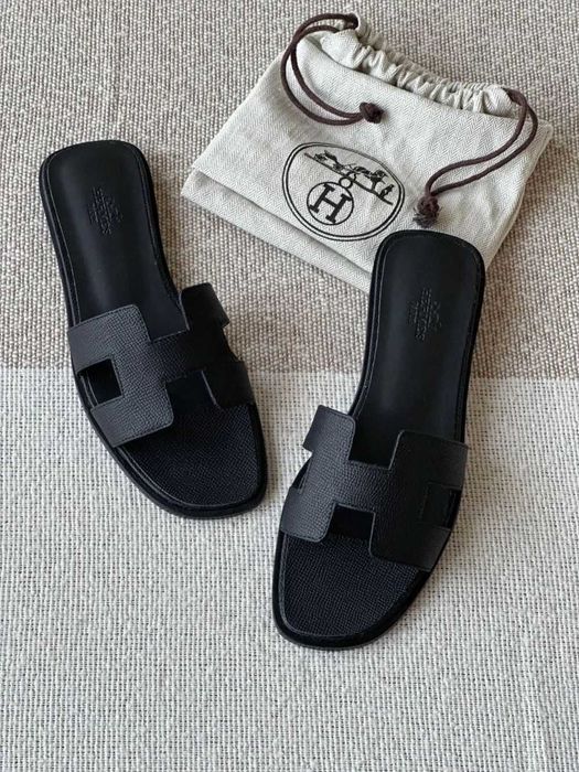 Hermès Oran Black