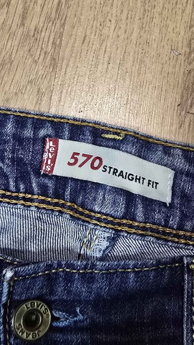 Blugi Levi’s 570 Straight Fit Damă - Denim Calitativ