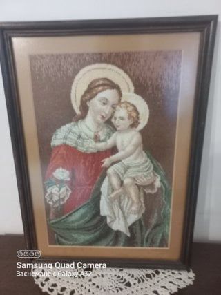 Продавам гоблените. с дмц. и ариадна конци.