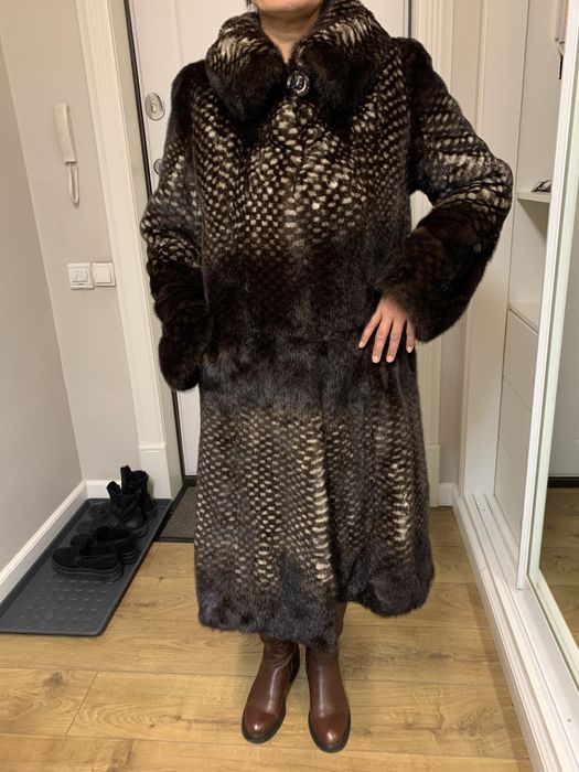 Продам Норковую шубу