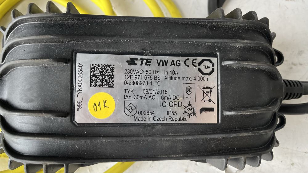 Зарядно VW Passat/Audi e-tron