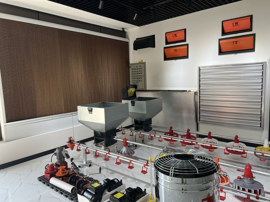 Автомат, ручной кармушки и поилки