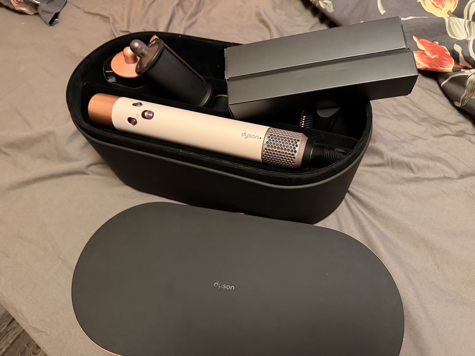 Dyson Airwrap i.d curl Rose Gold