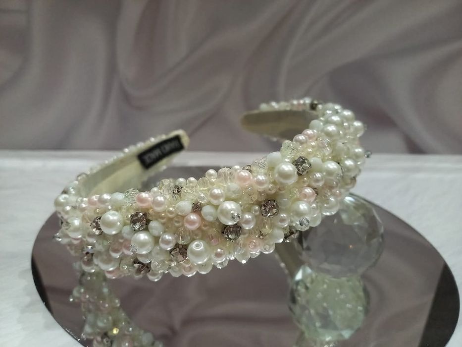 Диадеми ръчно изработени