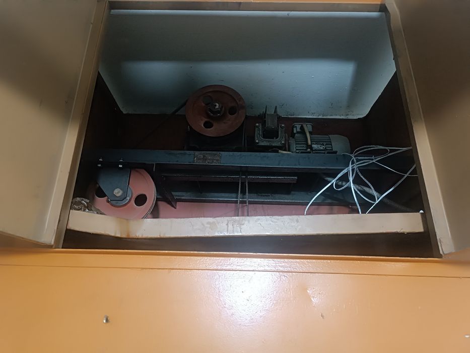 Продам лифт грузовой