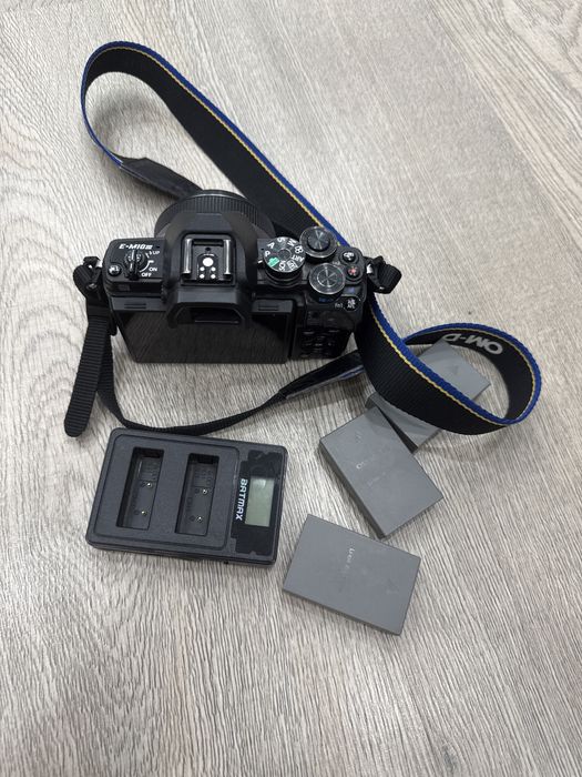 Продам Olympus OM-D E-M10 Mark II