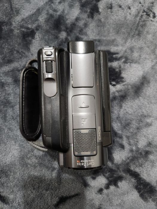 Видеокамера SONY HDR-SR11