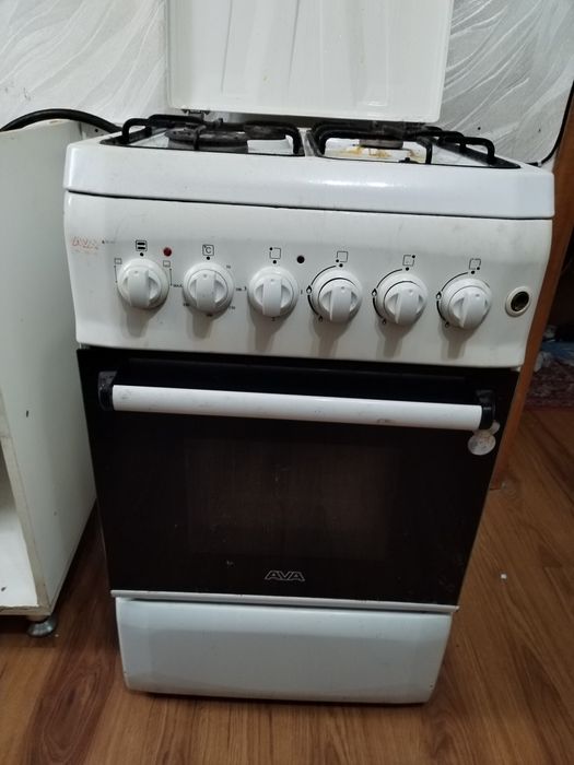 Продам газовую плиту.