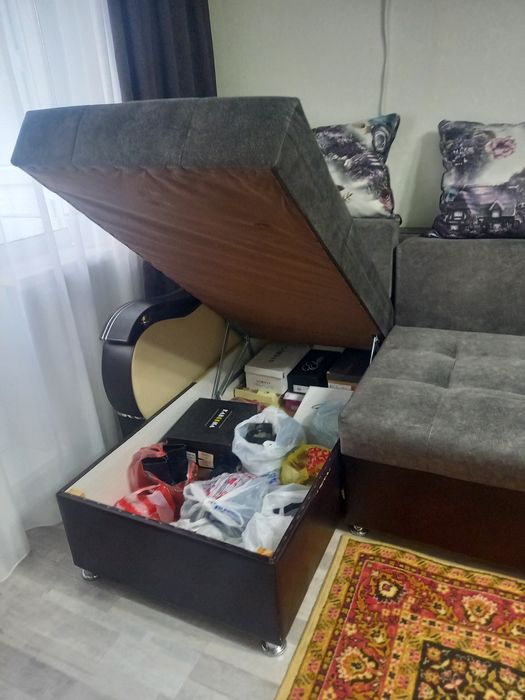 Диван для гостиной...Трансформер...14 микрорайон.