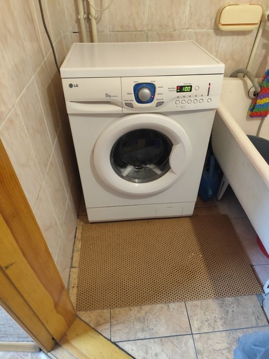 Продам стиральную машинку