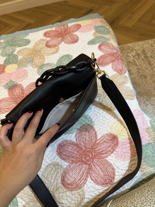 Модная кожаная сумка