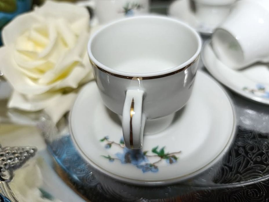 Прекрасен стар сервиз