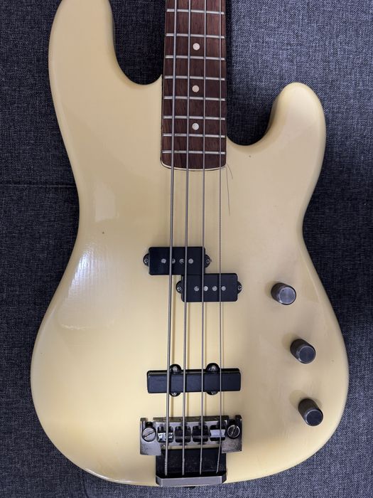 Бас гитара Fernandes, (выпуск 70х-80х) precision bass