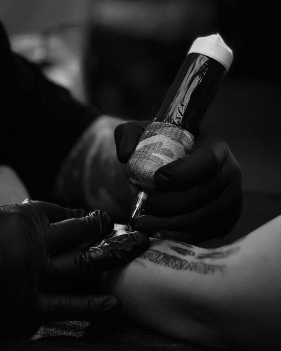 Тату без переплат — качество премиум уровня

Адекватная цена при высок