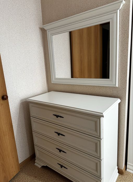 Продам шкаф и комод с зерколом