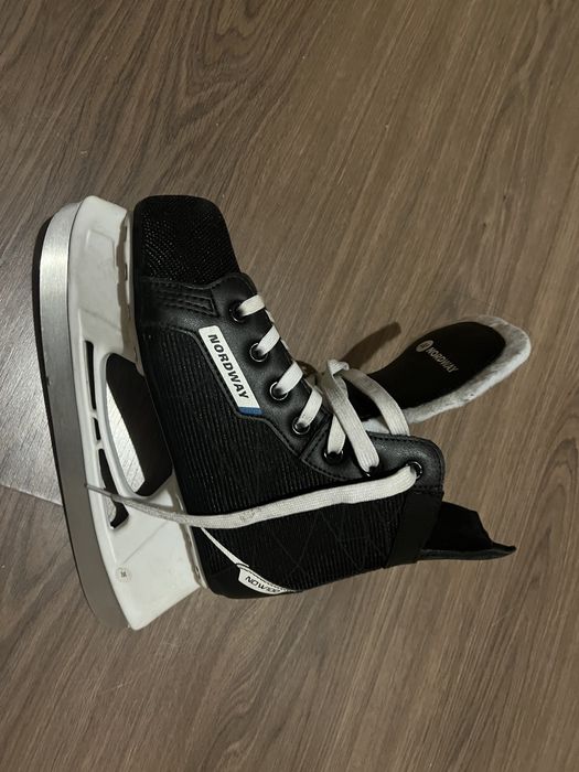 Продам коньки