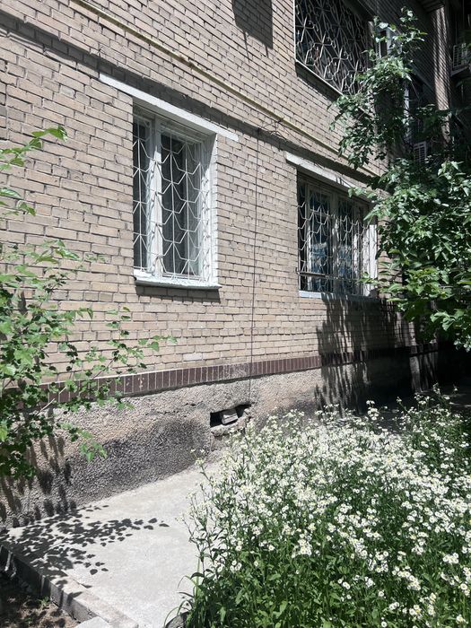 Продается 3 комнатная квартира в центре города