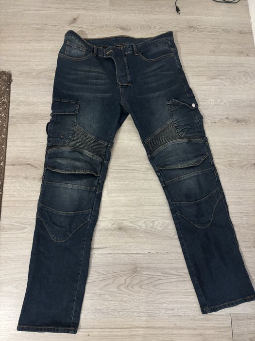 Pantaloni moto cu protector la geninchi si sold