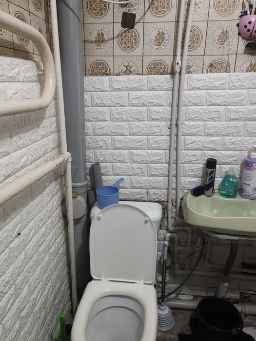 Срочно Продаётся Авиагорок 1/5/5 ремонт средний с мебелью техникой !