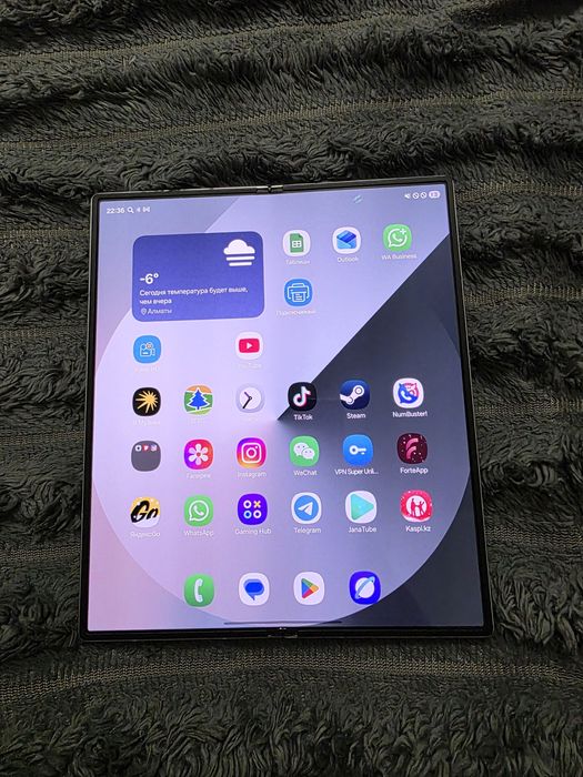 Samsung Galaxy Z Fold 6