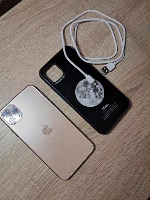 iPhone 11 Pro Max 256GB Gold – Funcțional, folie, husă, cablu