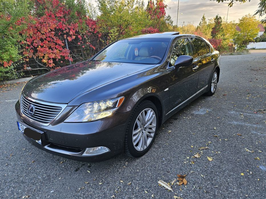 Lexus LS600hl,2008, 5.0benzina, 445cp. Schimb 14000€