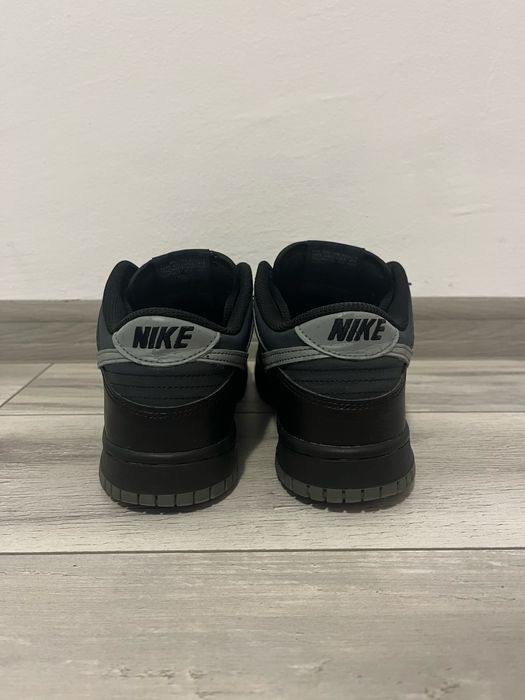 Nike dunk “Symbiote”