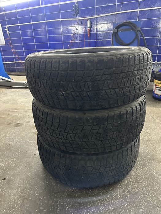 Шины  235/55/ R19 BRIDGESTONE Blizzak