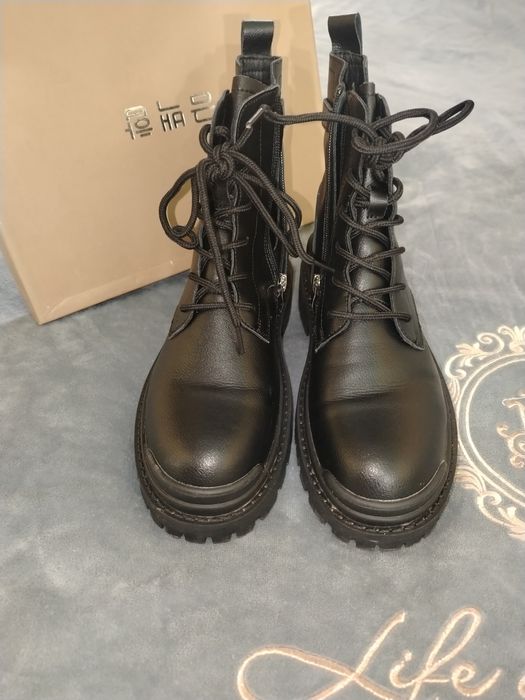 Зимние сапоги. новый