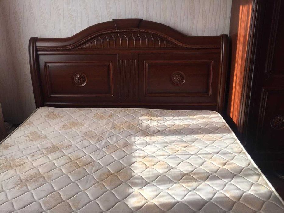 Спальный гарнитур