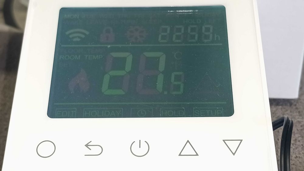 Wi-fi термостат за подово отопление