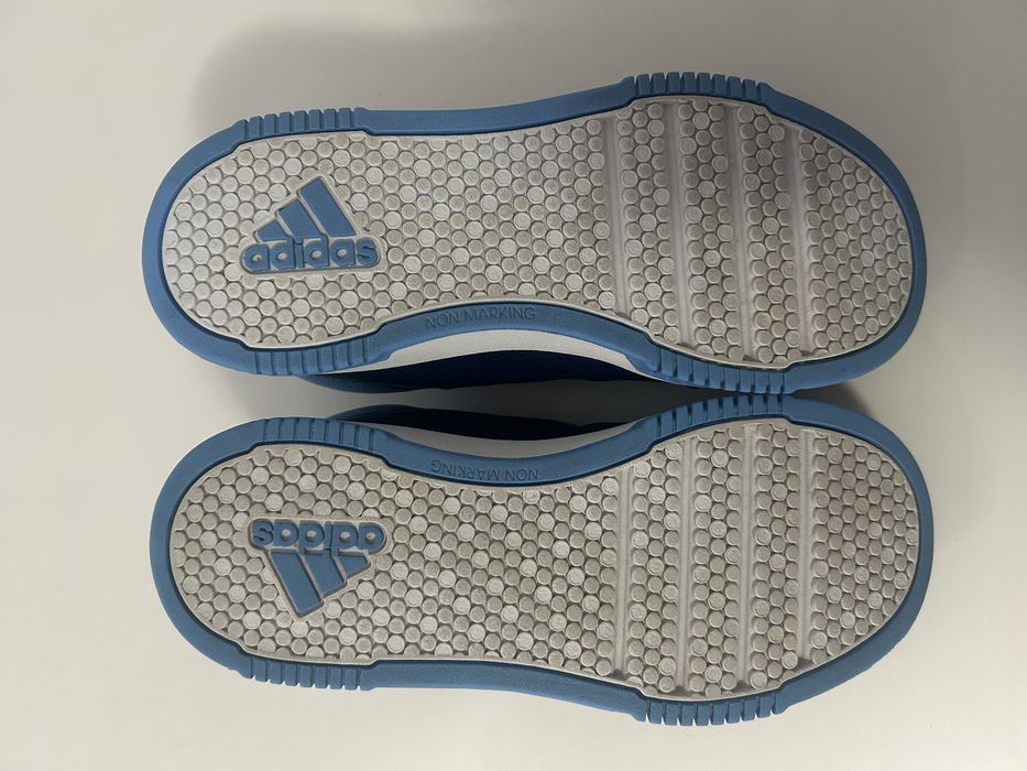 Adidasi Adidas baieti Nr. 33,5