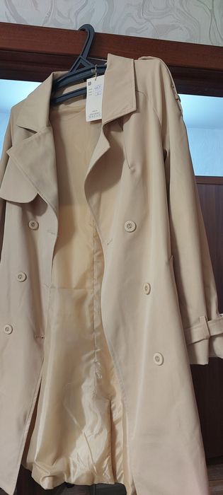Плащ женский новый 48 размер