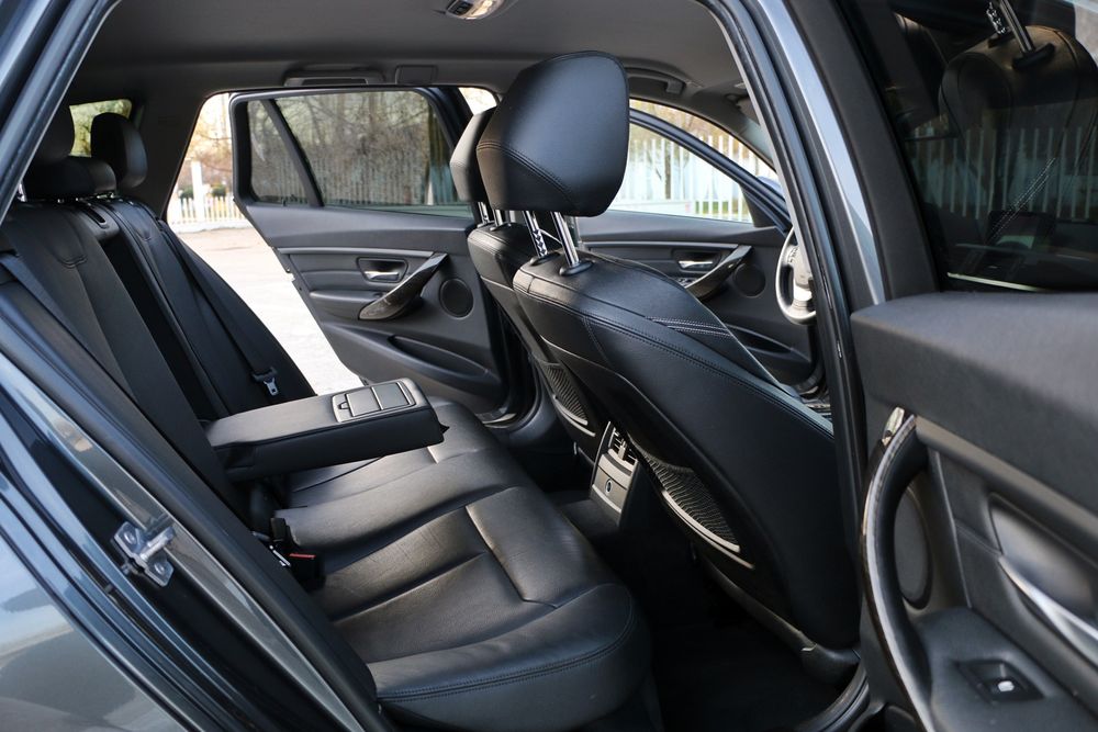 Bmw 320d/f31/bixenon Adaptive/lane asist/2 butoane/soft closs