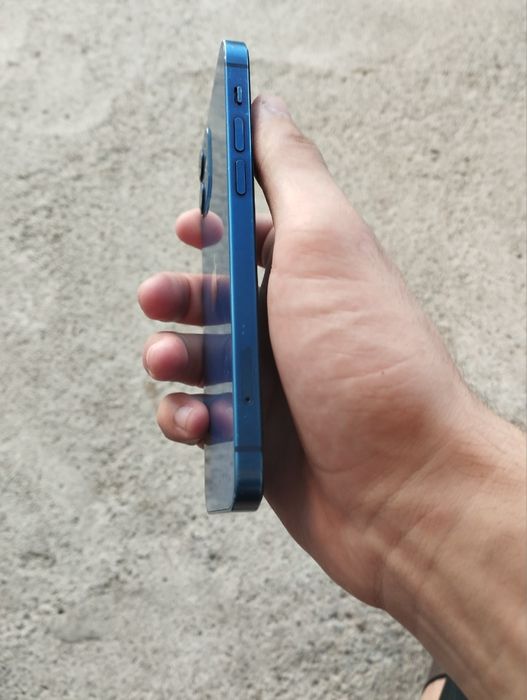 iPhone12 с гарантий