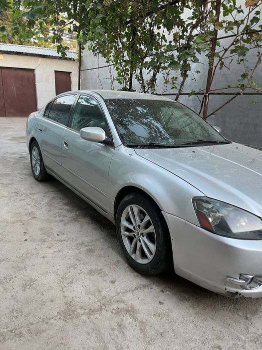 Nisan Altima 2005